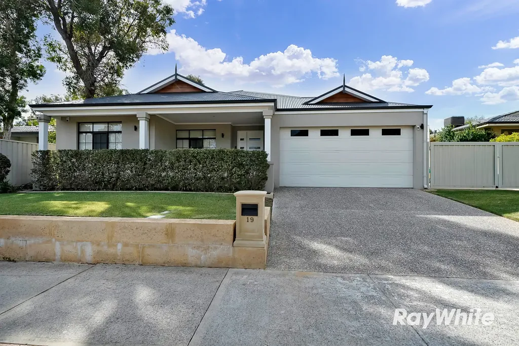 Hamersley 4ห้องนอน Contemporary Elegance in a Peaceful Parkside Setting