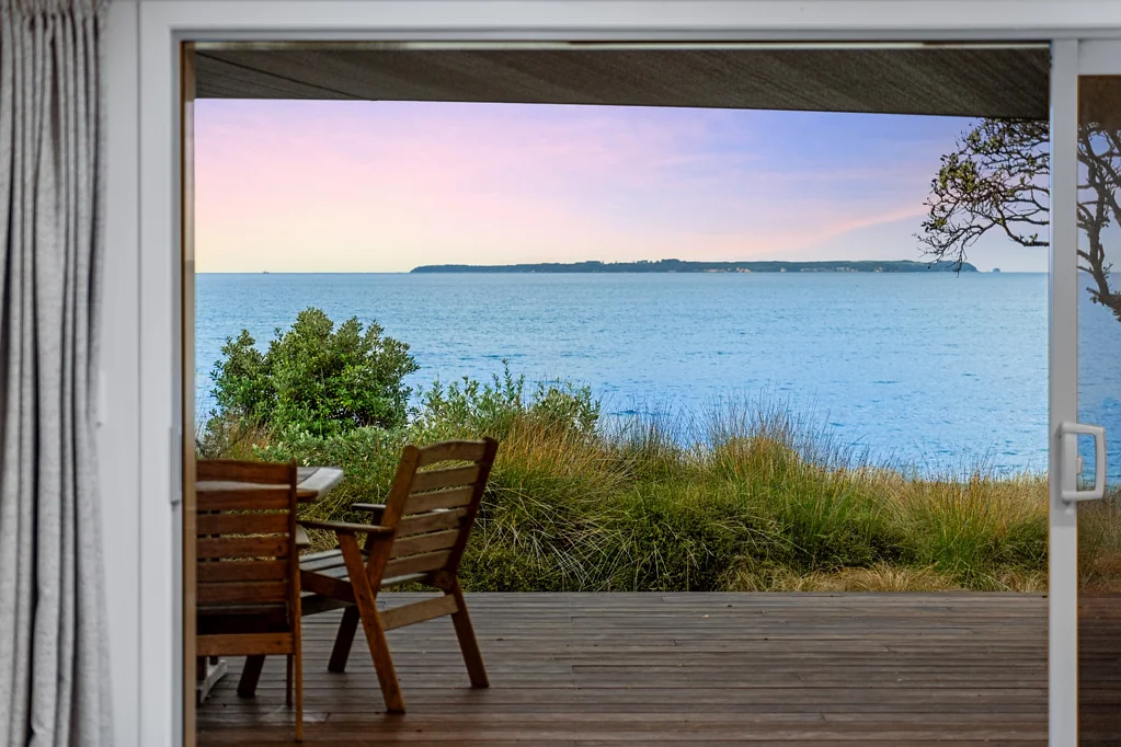 Papamoa 6ਬੈੱਡਰੂਮ Beachfront Bliss