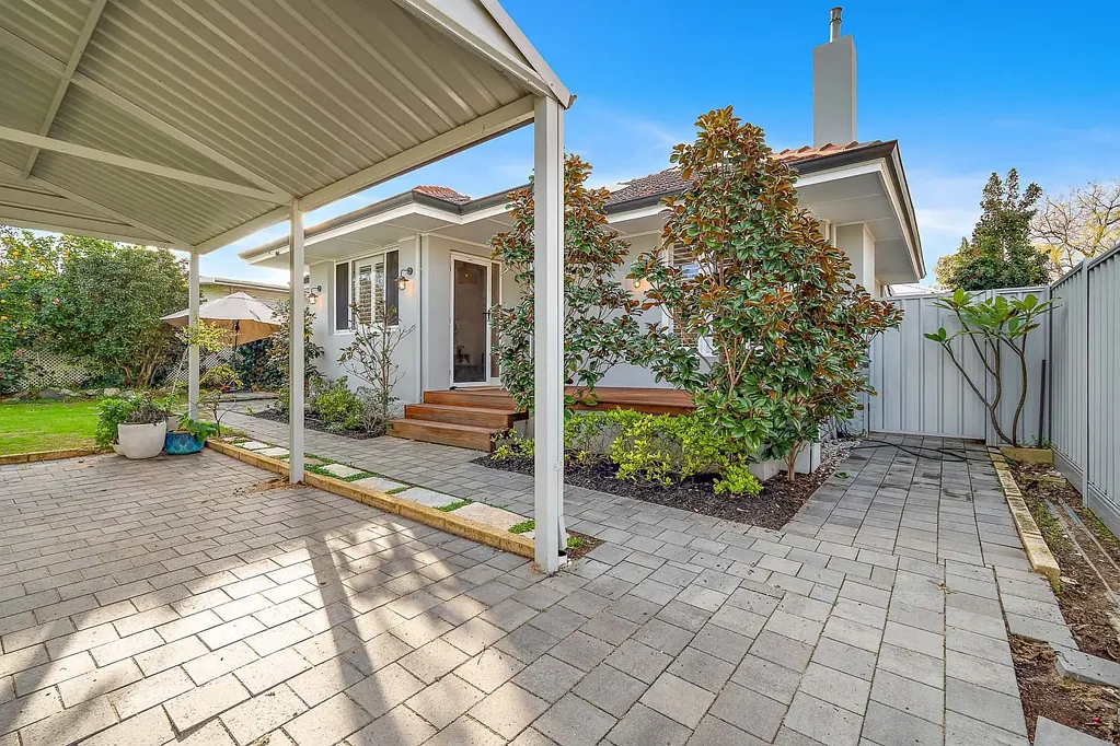 Coolbellup 4બેડરૂમ Character, Space & Contemporary Family Living!