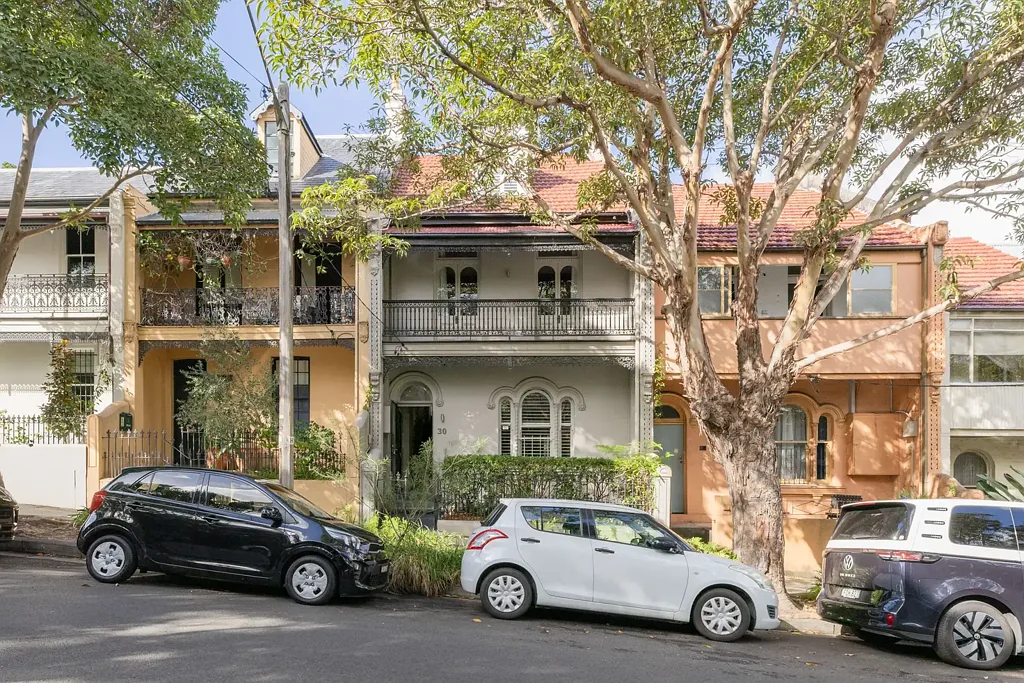 Victorian terrace / contemporary style / private courtyard