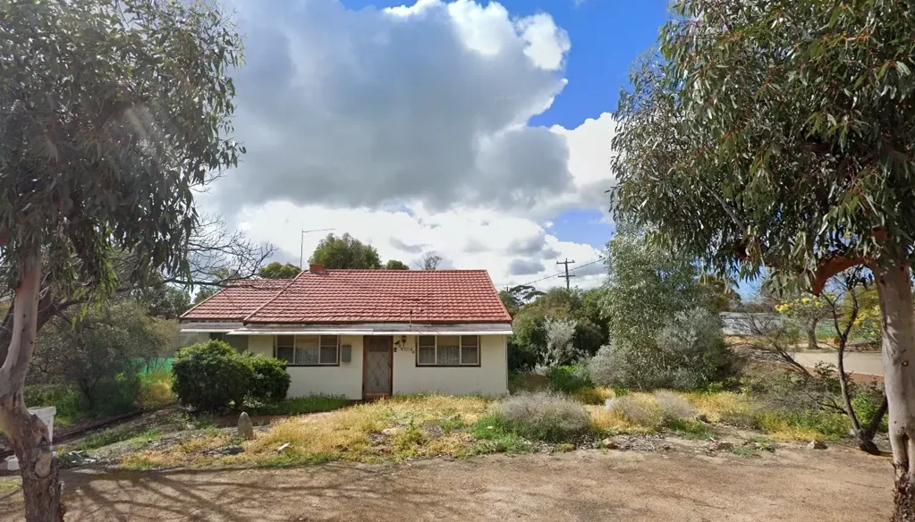 10 Cubbine St, Cunderdin, WA 6407
