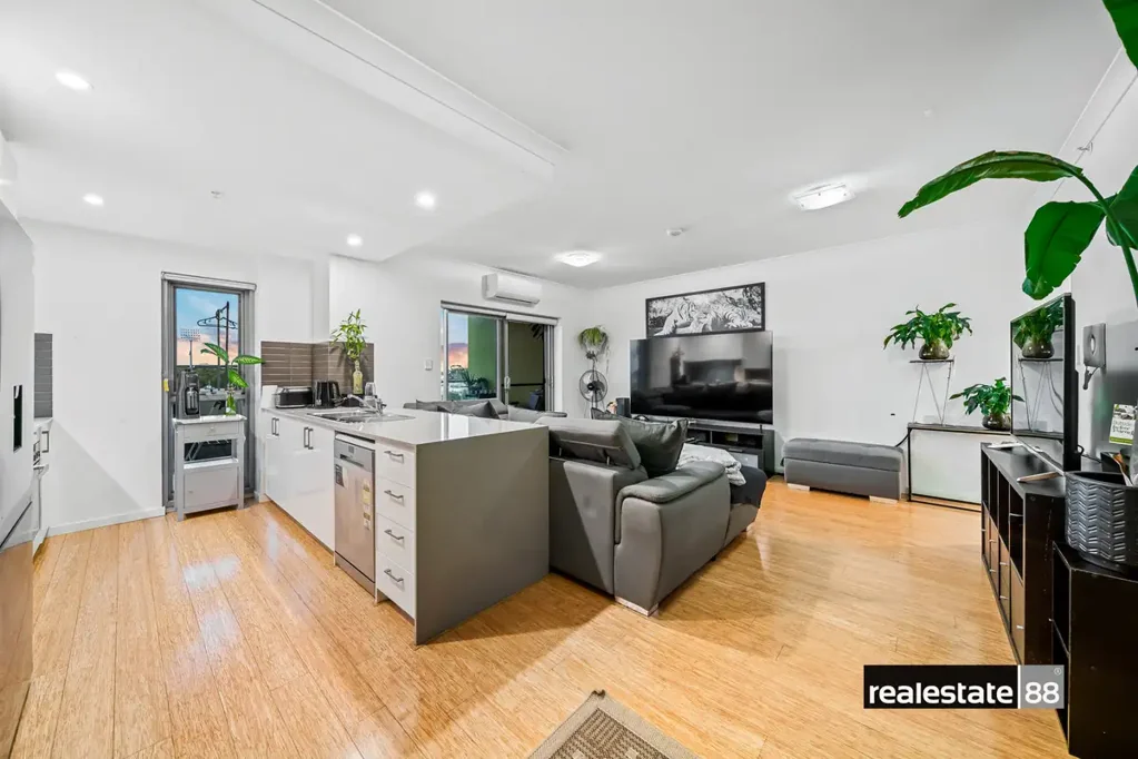 37/33 Newcastle Street, Perth, WA 6000