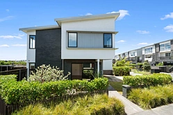 Oop huise hierdie week