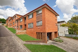 1/131 Brooks Street, Bar Beach