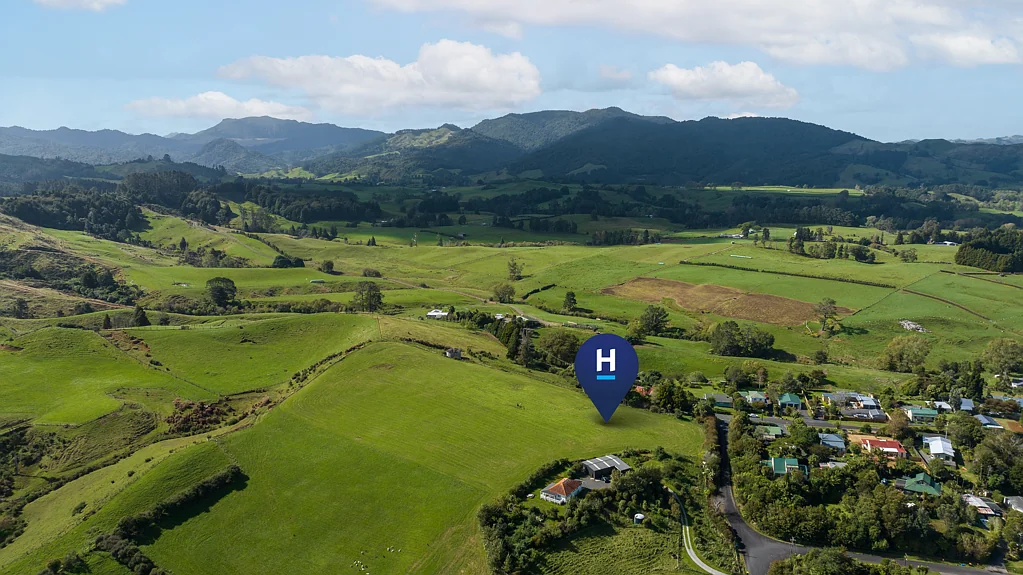 Waikino Magnificent Views!