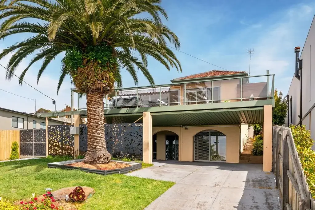 Dromana 4બેડરૂમ Seaside Sanctuary with Self-Contained Retreat & Sweeping Bay Outlooks