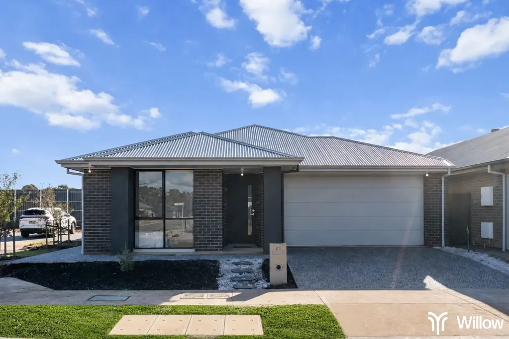 Andrews Farm 4 Slaapkamer Brand New, Considered and Complete in the Heart of Andrews Farm