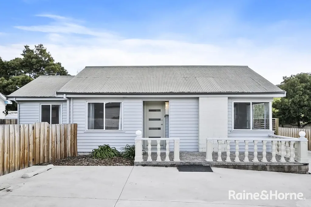 1/14 Erebus Street, Warrane, TAS 7018