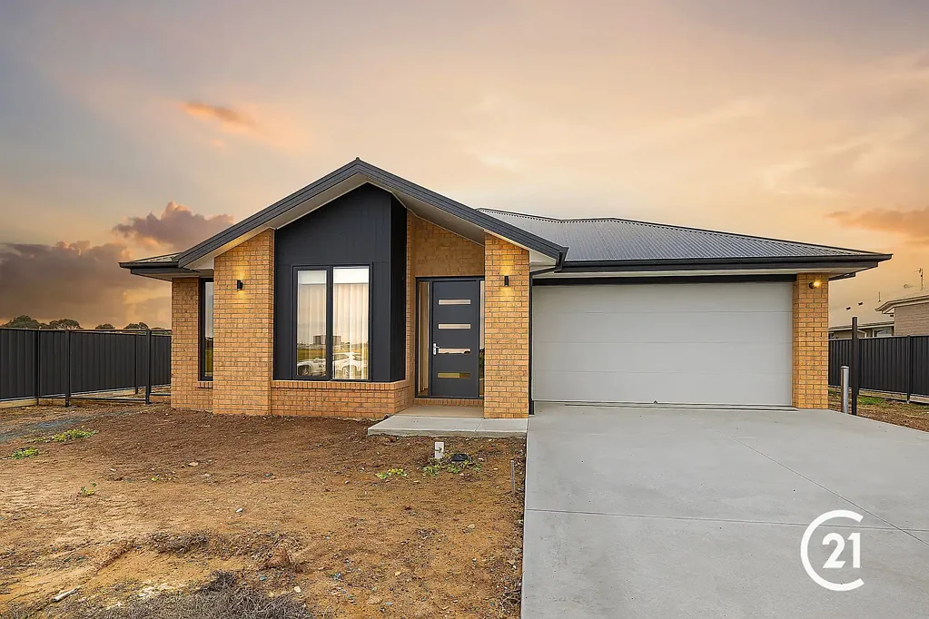 Quality, Comfort & Style in a Brand New Home