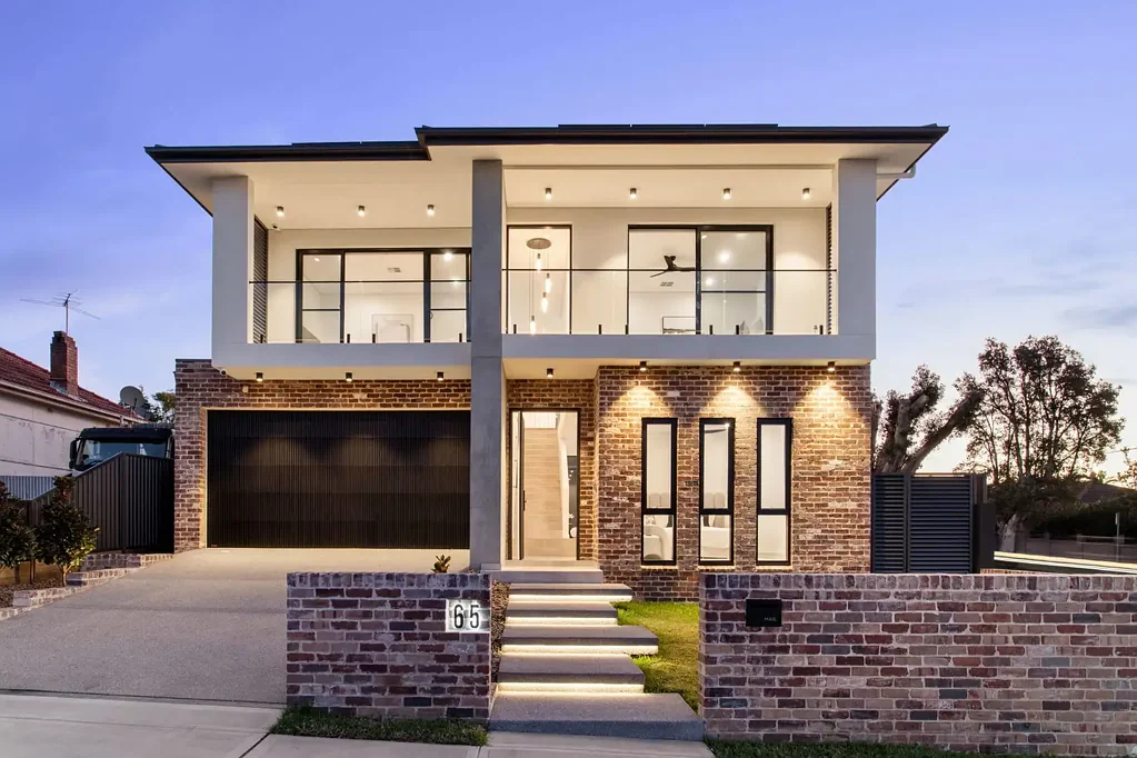 Roselands 5 Bedroom Contemporary Luxury in a Prestigious Roselands Location