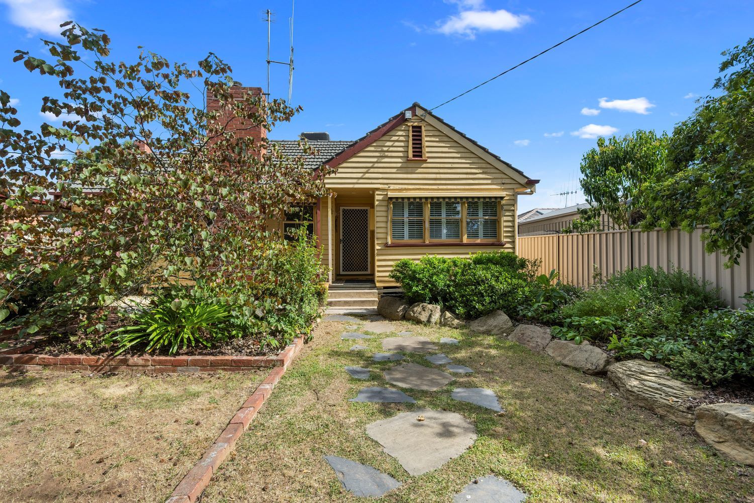 2 CARTER ST, FLORA HILL VIC 3550, 0部屋, 0バスルーム, House