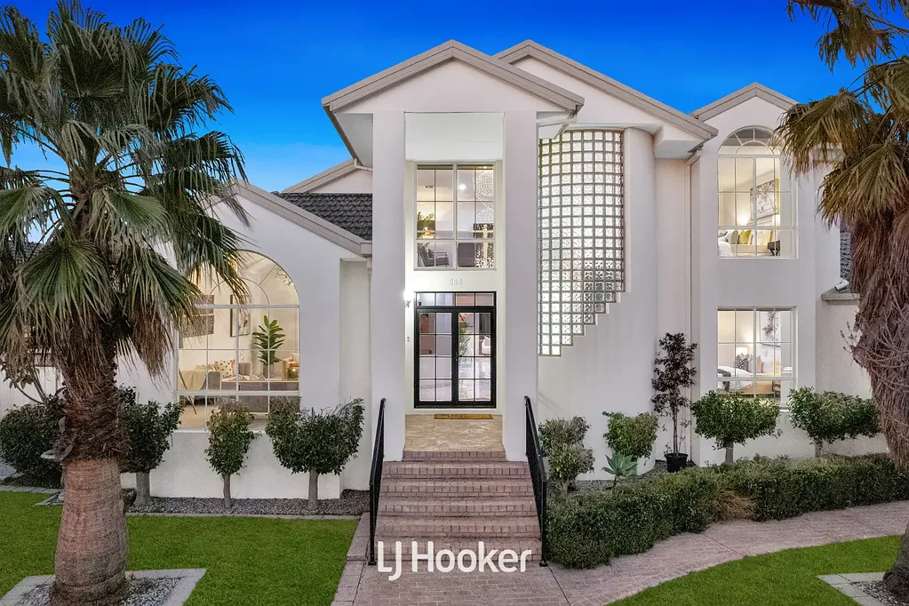 Narre Warren South 4બેડરૂમ Grand Family Living with Exceptional Space & Resort-Style Entertaining