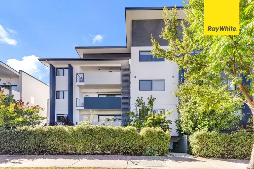 Top Floor Living in Coombs