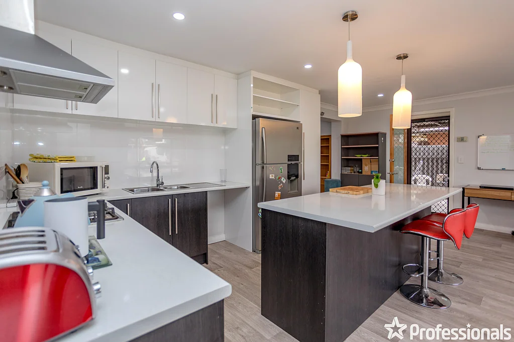 10 Becket Court, Camillo, WA 6111