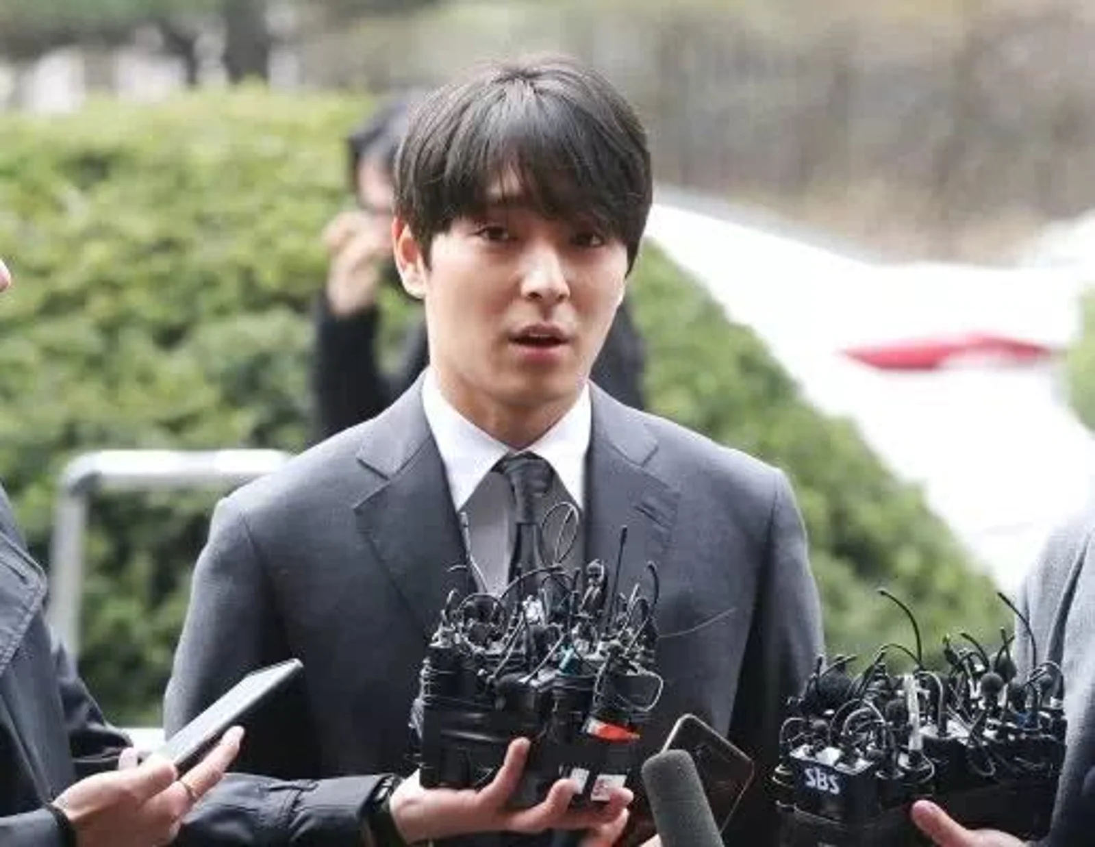 韩国艺人崔钟训最终判决公开,有期徒刑1年缓刑2年
