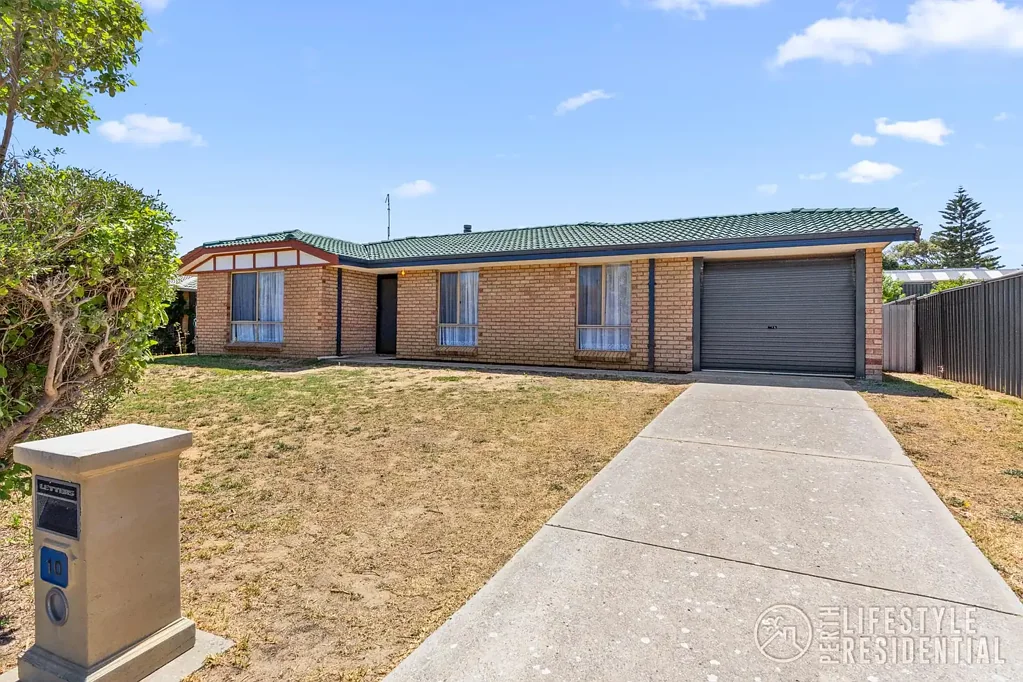 10 Weatherley Drive, Two Rocks, WA 6037