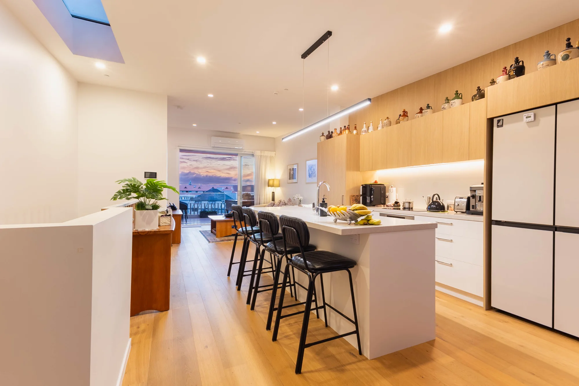 Paraparaumu Beach 3Phòng ngủ Move In And Get Living!