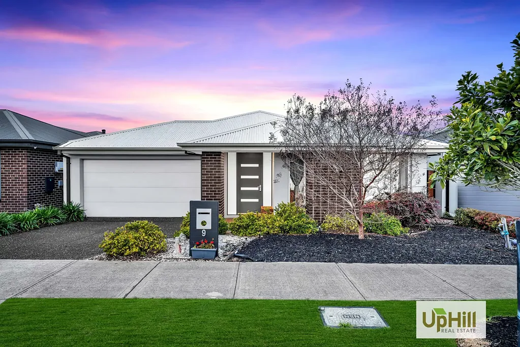9 Gathering Street, Clyde, VIC 3978