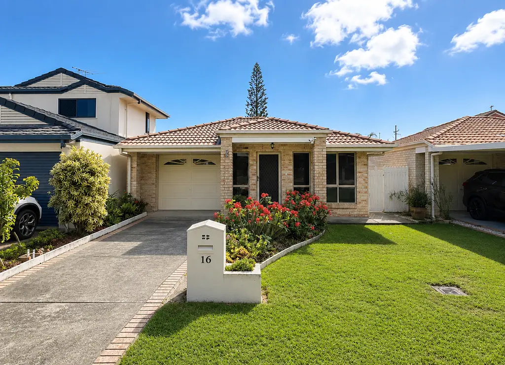Modern Family Home with Flexible 4th Bedroom or Study