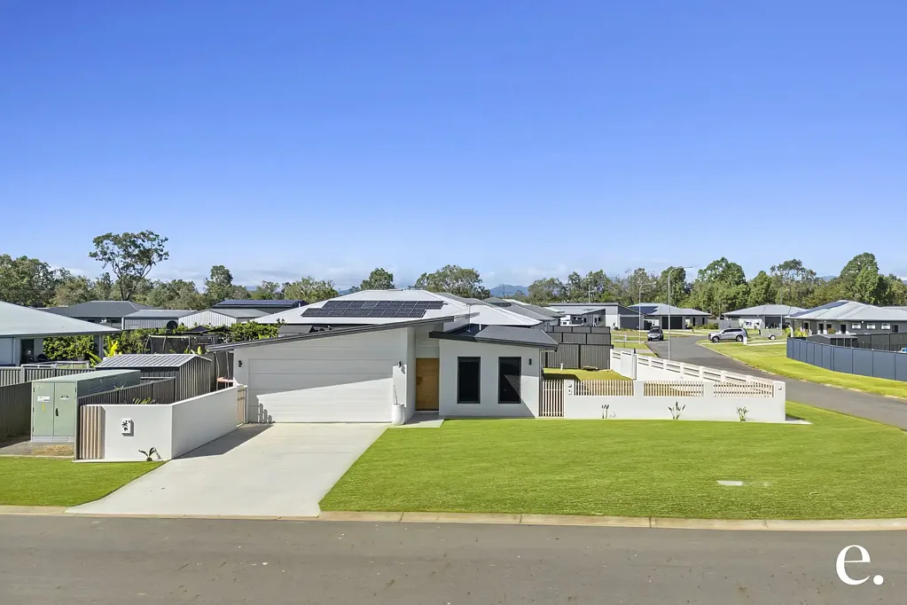 Mareeba 4房  MODERN LUXURY, NEAR NEW FAMILY HOME IN AMAROO!