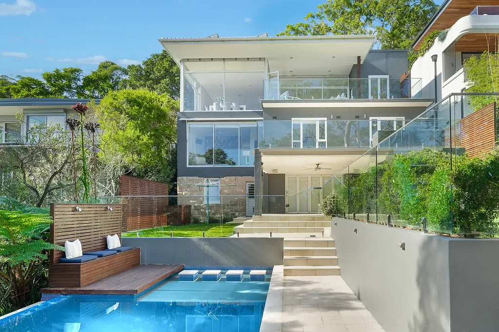 Mosman 4房  Contemporary entertainers' dream with sweeping northerly views