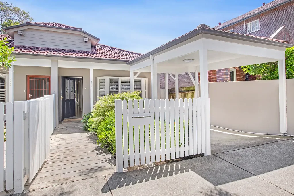Stylish and Spacious Semi in Mosman Village - Pet friendly