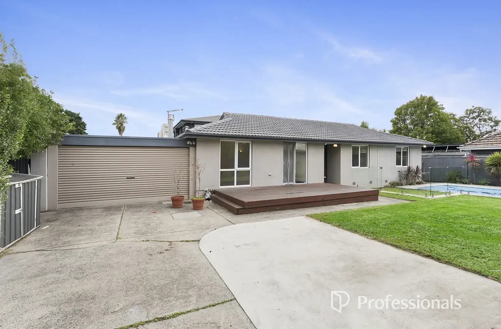 Spacious Bayside Family Home with Exceptional Versatility