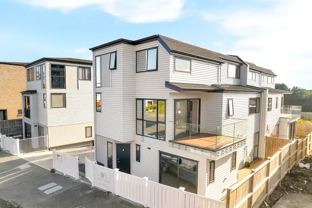 Mount Albert 4ਬੈੱਡਰੂਮ Rare Find: Modern 4-Bed, Double Garage Home in Mt Albert