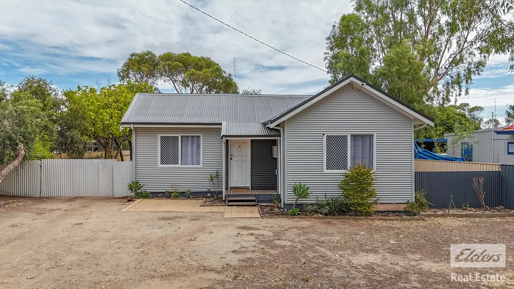 5 Yalbaroo Road, Northam, WA 6401