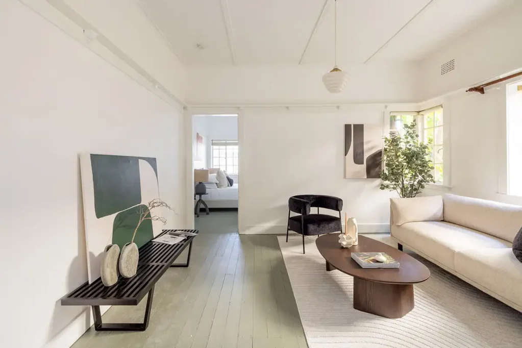 Ground-level apartment in Art Deco building