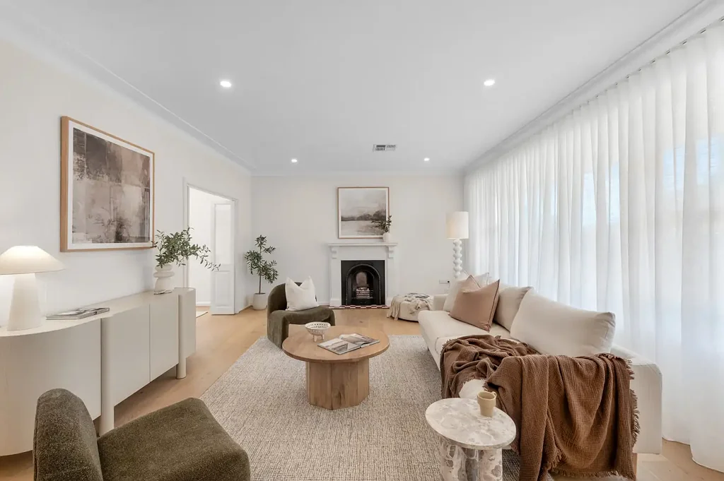 34 Rose Parade, Mount Pleasant, NSW 2519