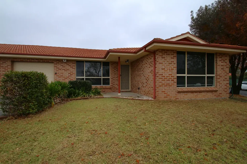 Freshly Renovated 2 Bedroom Gem