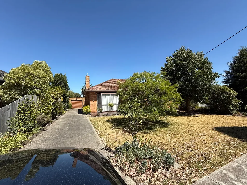 17 Magnolia Street, Oak Park, VIC 3046