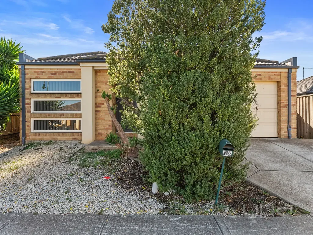 4 BEDROOM FAMILY HOME