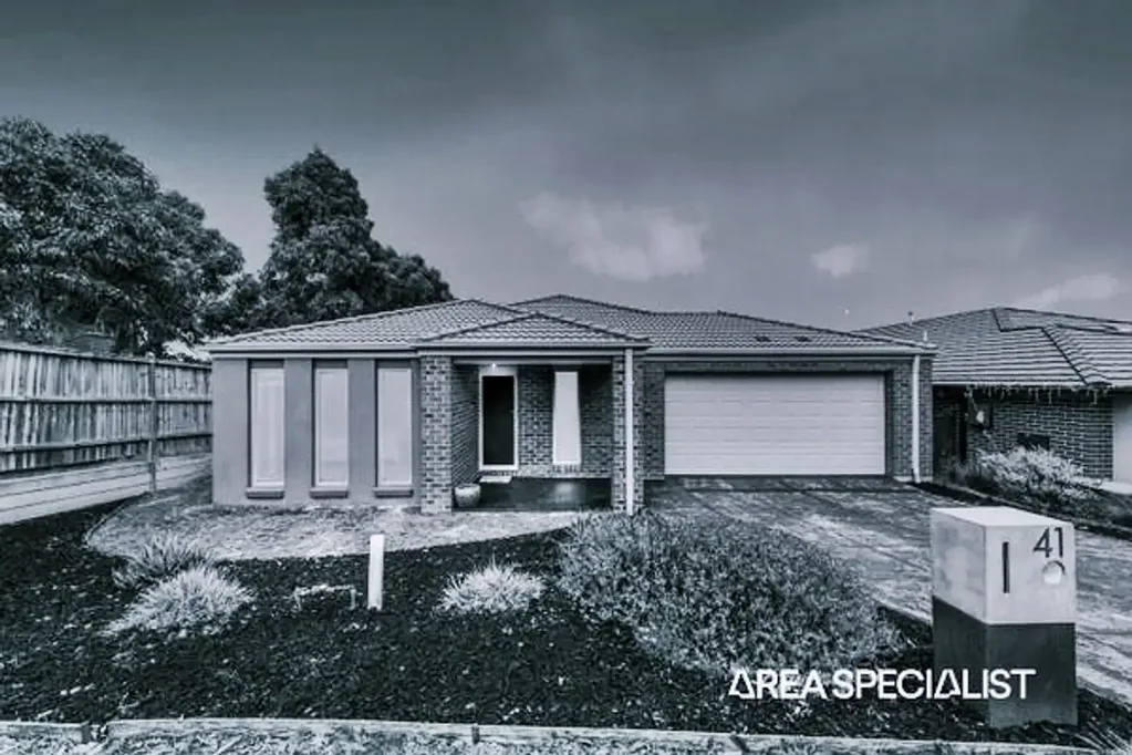 41 Meadowlea Crescent, Pakenham, VIC 3810
