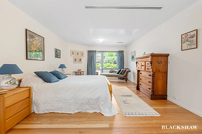 9 Johnston Street, Narrabundah, ACT 2604, 5 Bedrooms, 3 Bathrooms, House