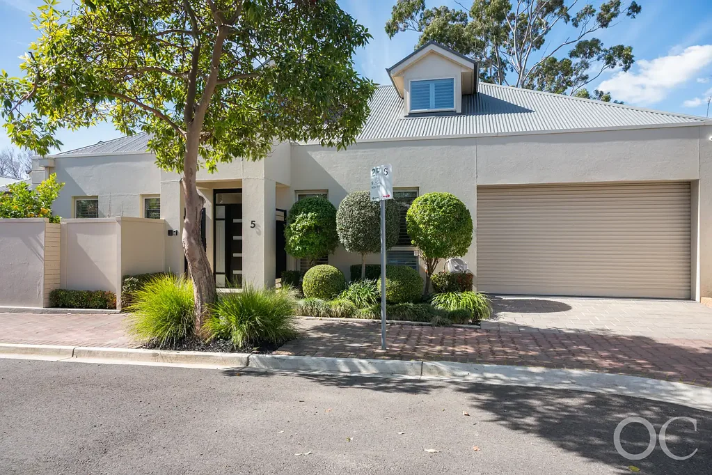 Parkside 3 Slaapkamer Open the Door to Striking, Custom-Designed Executive Living