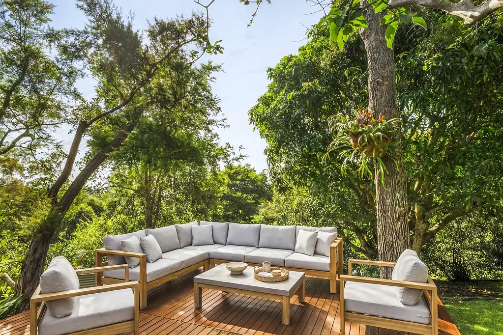 Repton 4Zimmer Elevated Coastal Sanctuary with Mountain Views, Orchard & Pool