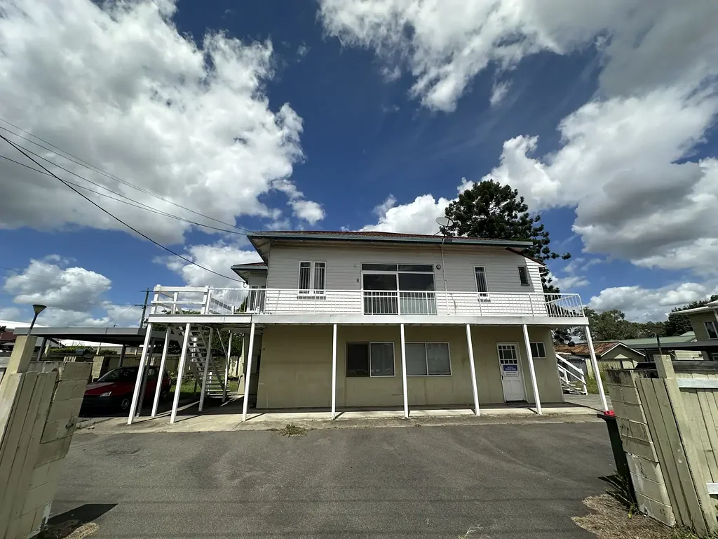 One bedroom unit - Coopers Plains (INCLUDES WATER)