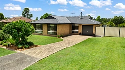 16 Lakkari Street, Coutts Crossing