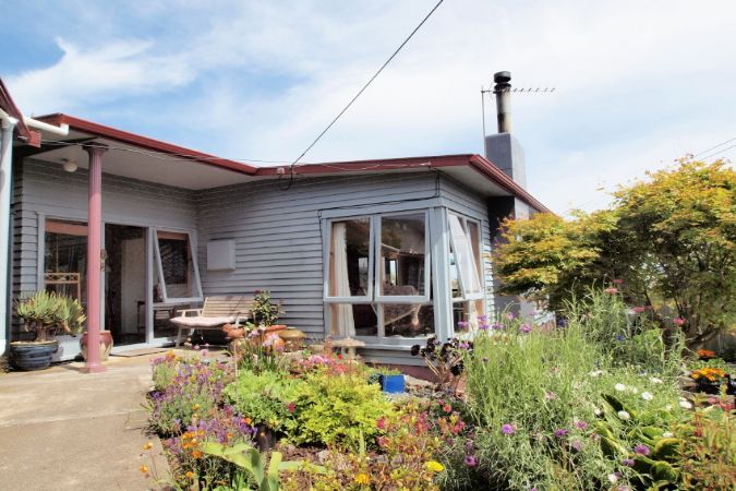 5 Taku Matenga Grove, Korokoro, Lower Hutt, 3 Bedrooms, 2 Bathrooms