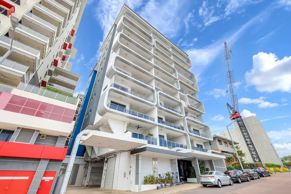 Darwin City 3ห้องนอน Modern 3-Bedroom Apartment with Pool & Gym – City Living