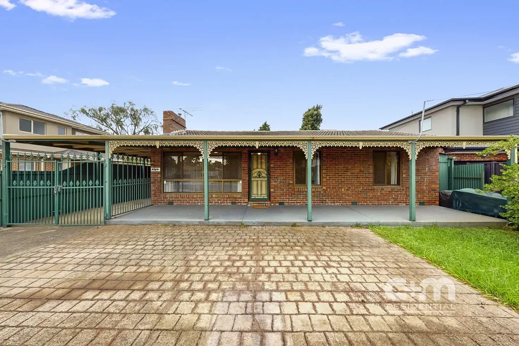 Beautifully presented, generously sized family home