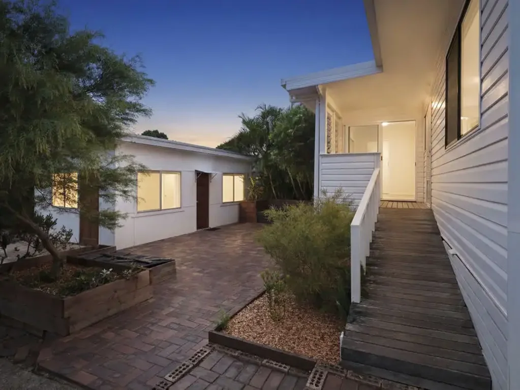 10 Lourdes Avenue, Urunga, NSW 2455