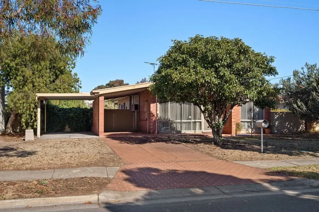 Charming Family Home in a Prime Lockleys Location