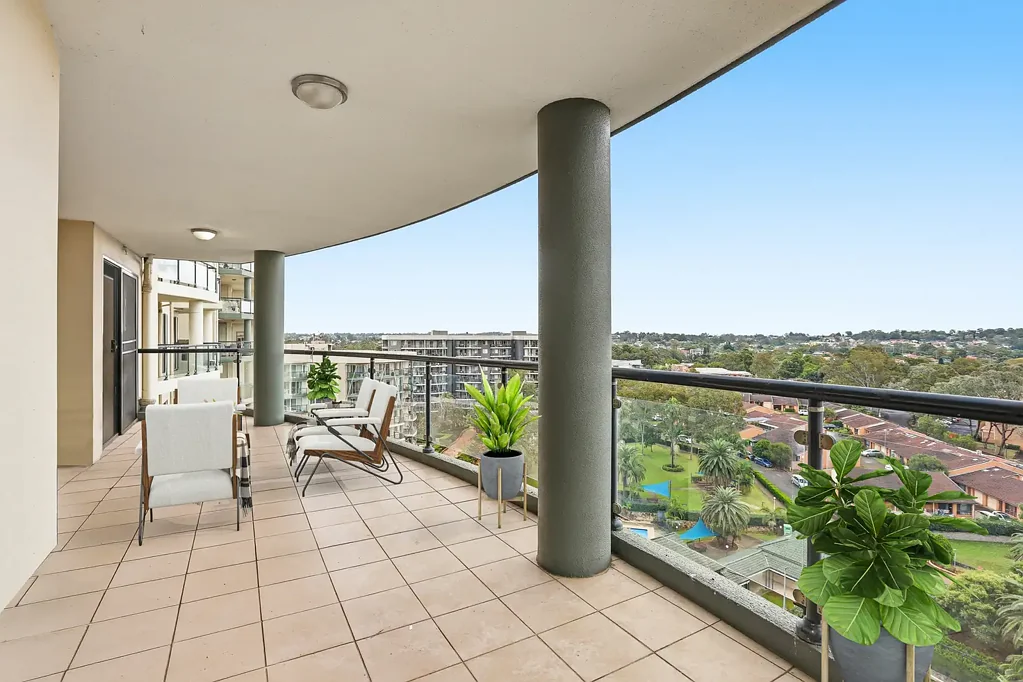 Westmead 2ห้องนอน North-East facing large 2 bedroom 2 bathroom sun-drenched apartment & balcony facing the tennis court