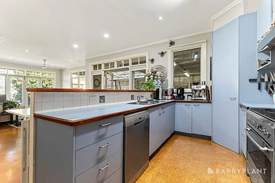 2 Edithvale Road, Edithvale, VIC 3196, 3 phòng ngủ, 2 phòng tắm, House