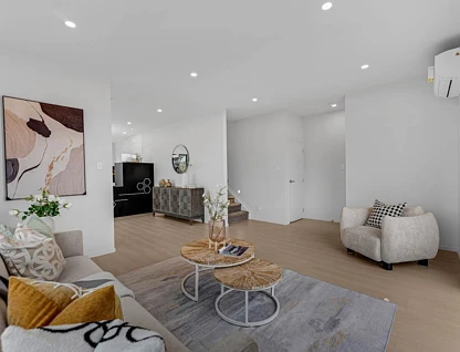 196 Henwood Road, Westgate, Waitakere City, Auckland, 5房, 3浴, 独立屋