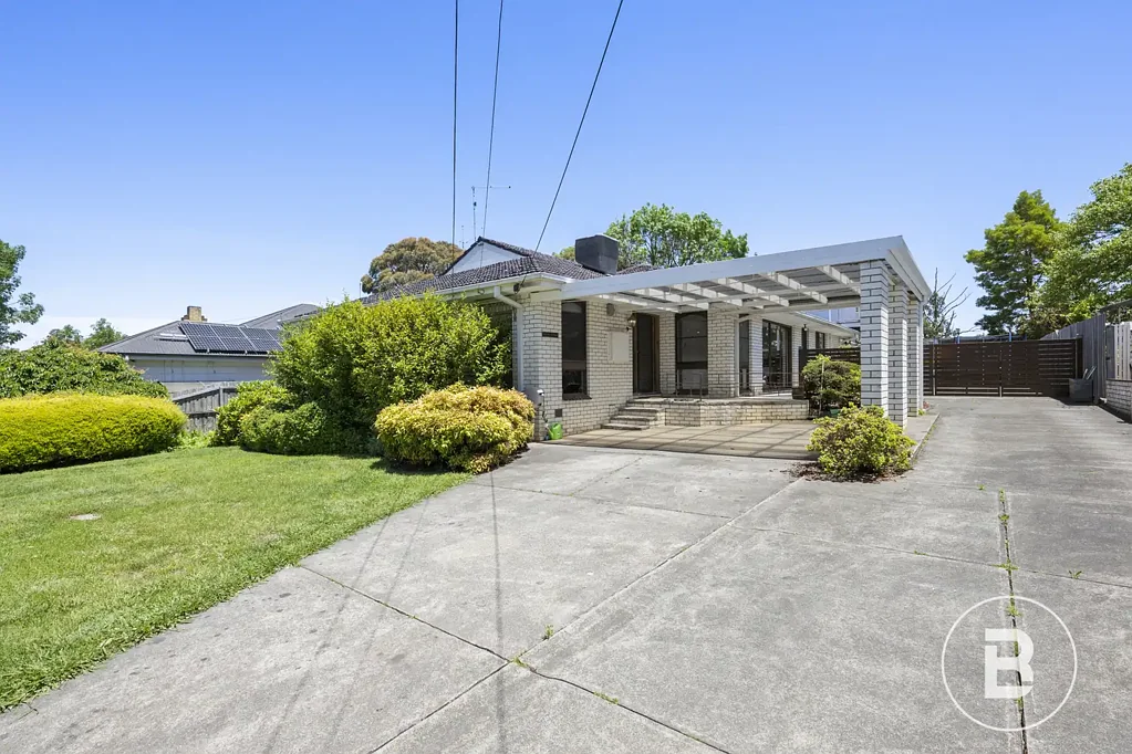 Ballarat East 7Zimmer CHARM, CHARACTER AND MODERN FAMILY COMFORT IN BALLARAT EAST