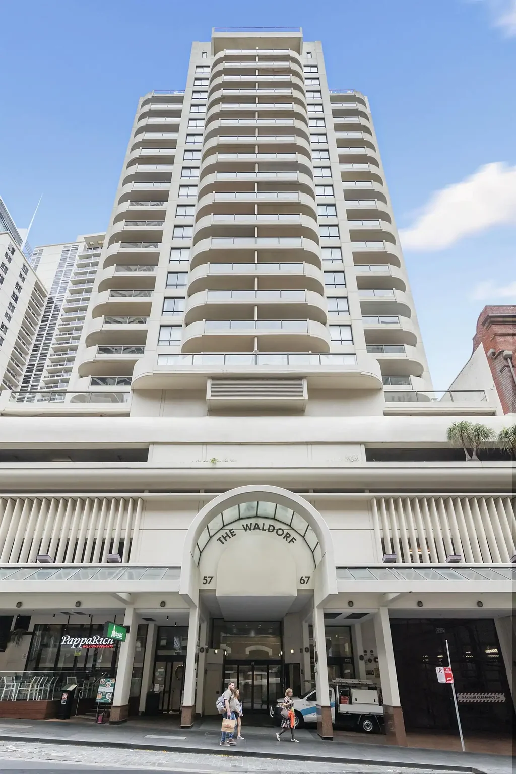 Stylish One-Bedroom Apartment in the Heart of Sydney CBD